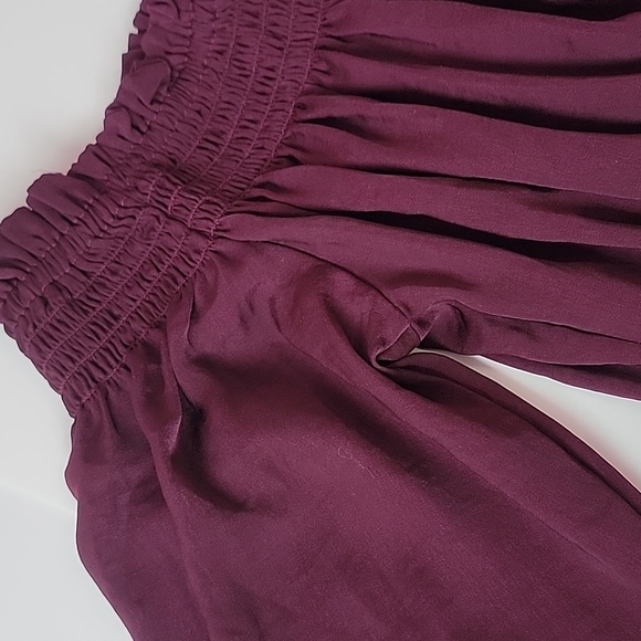 Express  0ff Shoulder  Long Sleeve top/ XS - Picture 9 of 9